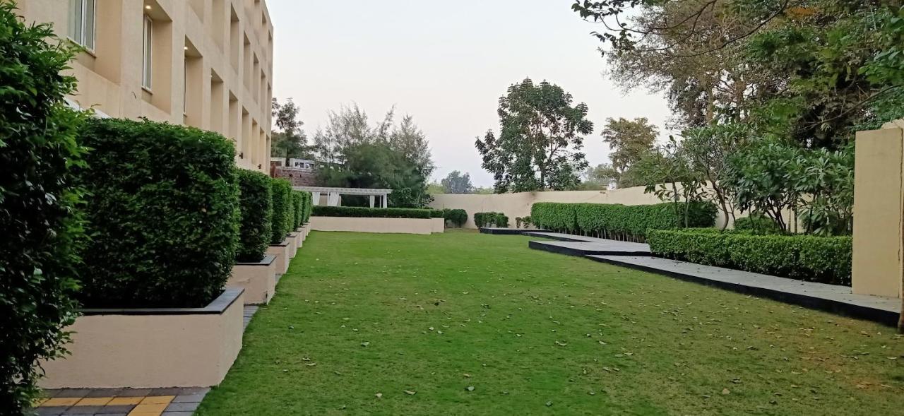 Hotel The Arindum Katni Extérieur photo