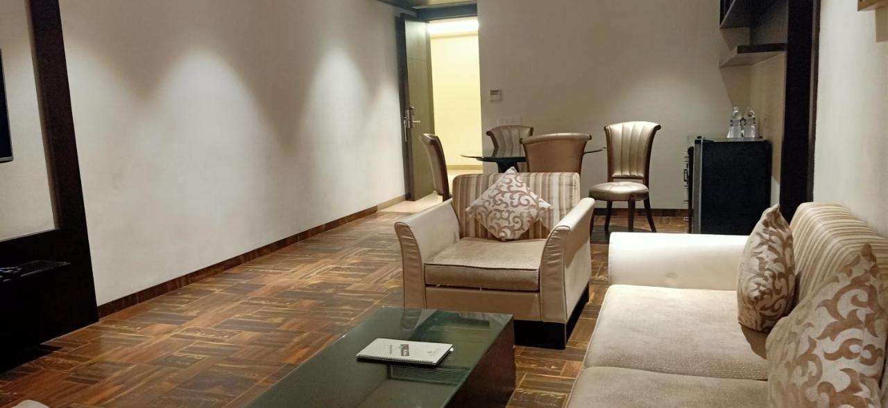 Hotel The Arindum Katni Extérieur photo